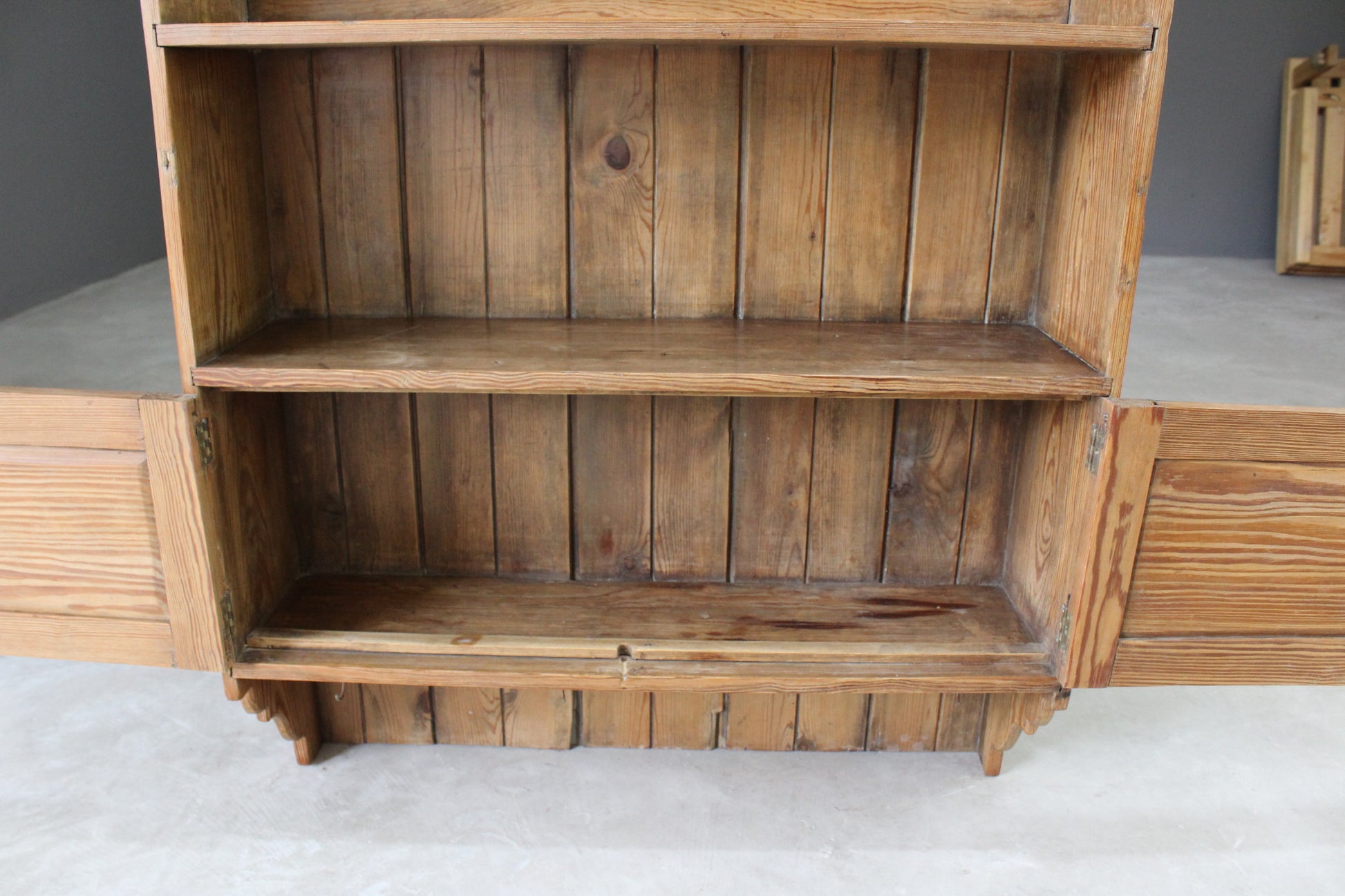 Antique Pine Kitchen Wall Shelves - Kernow Furniture