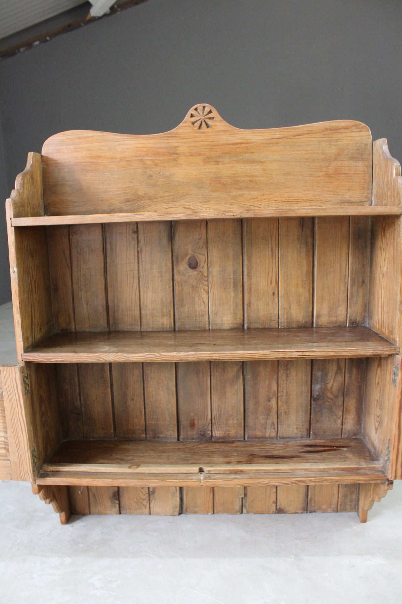 Antique Pine Kitchen Wall Shelves - Kernow Furniture