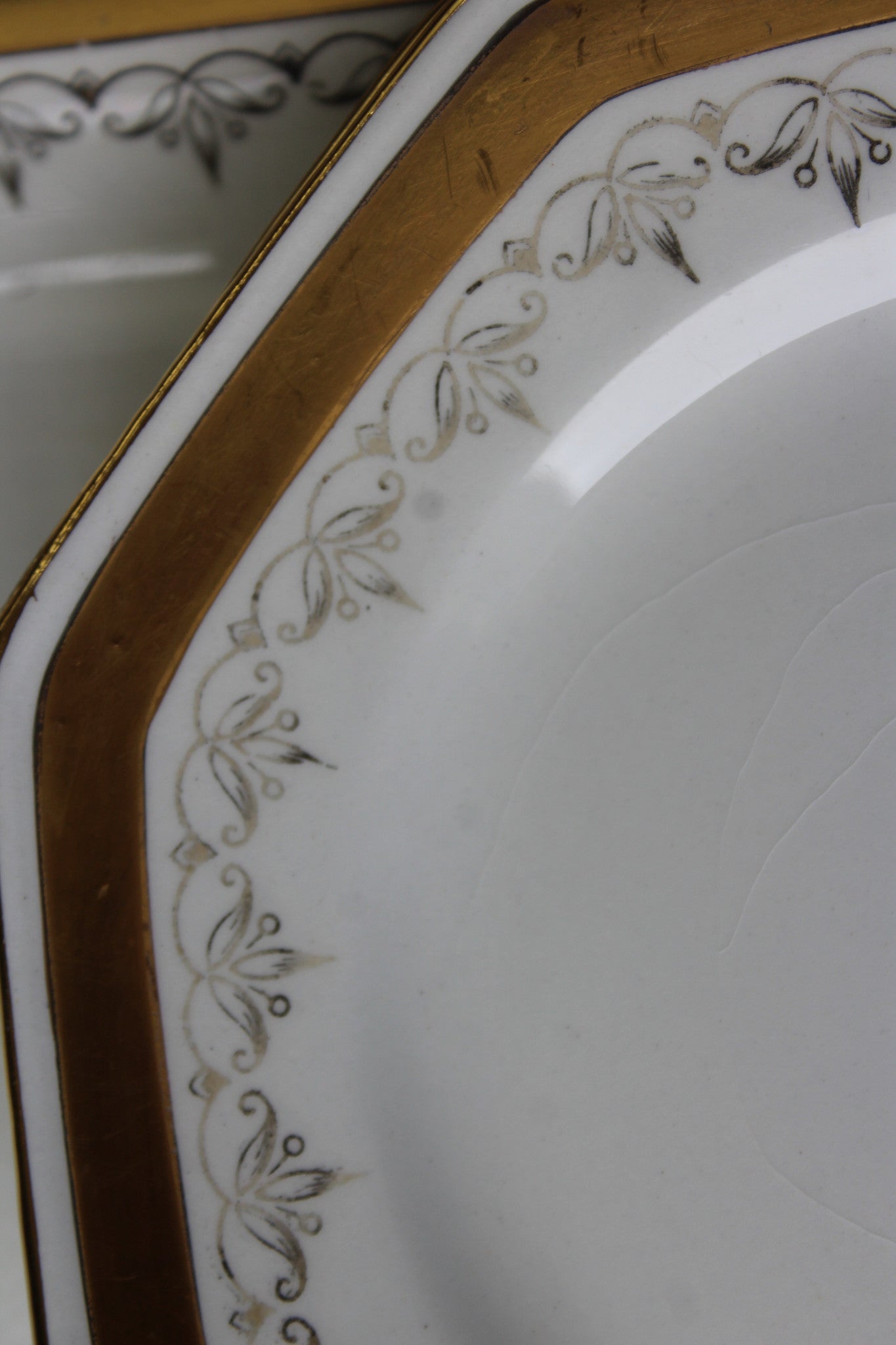 F Winkie Wheildon Ware Sandwich Plates - Kernow Furniture