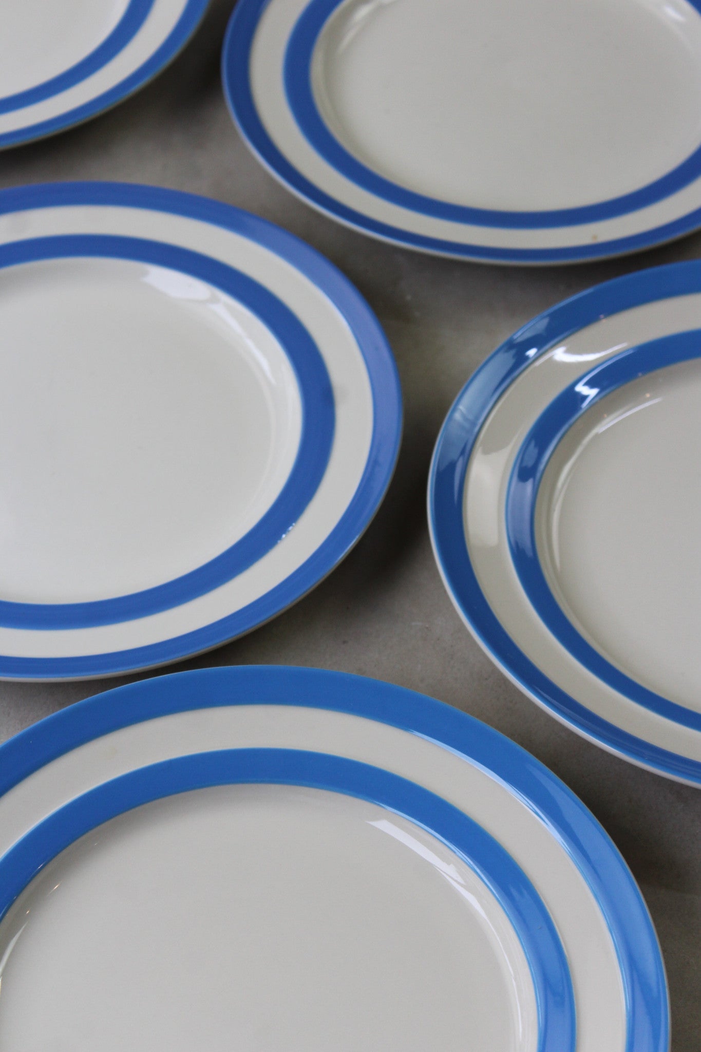 6 T G Green Cornishware Plates - Kernow Furniture