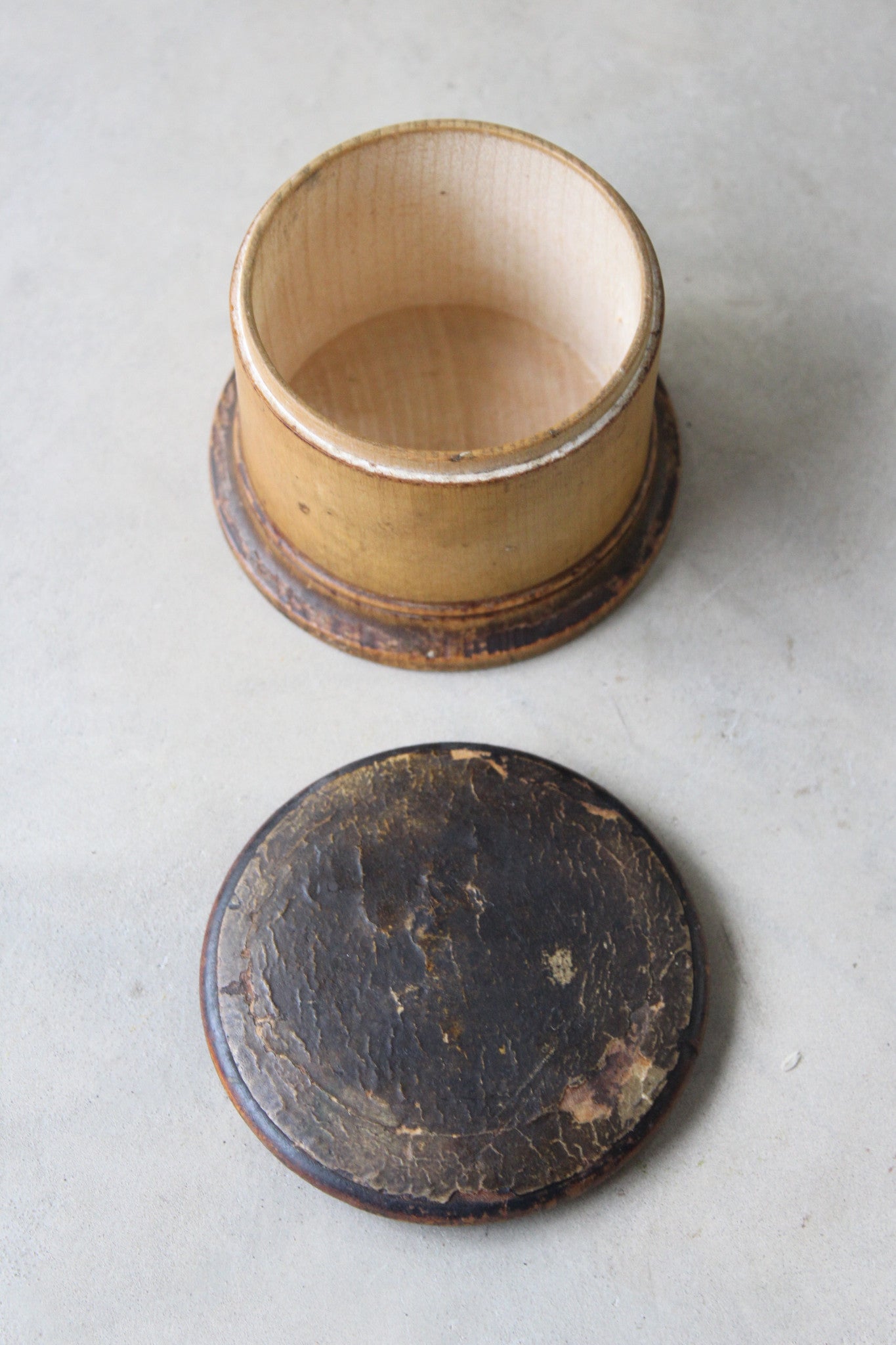 Antique Sycamore Turned Trinket Pot - Kernow Furniture