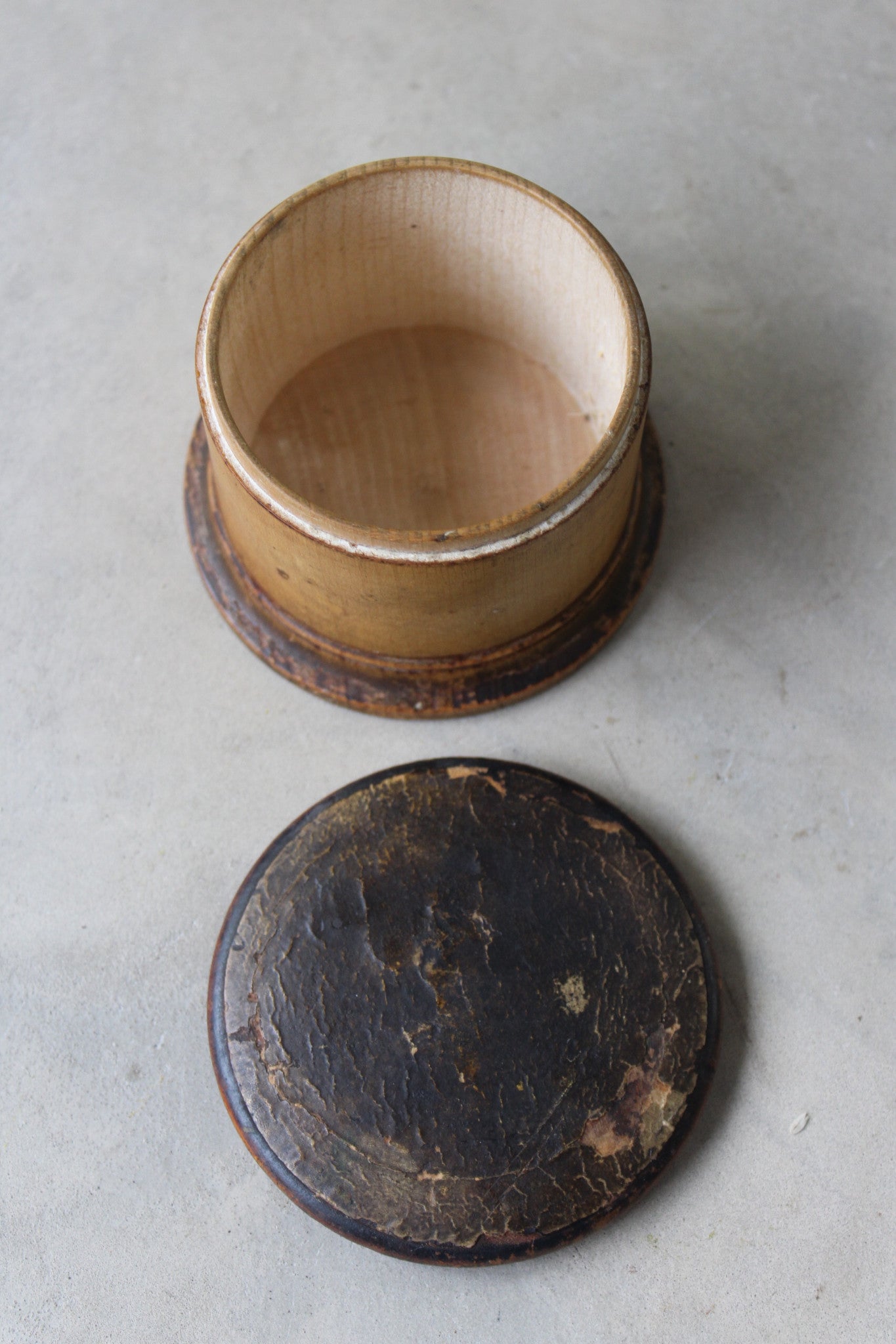 Antique Sycamore Turned Trinket Pot - Kernow Furniture