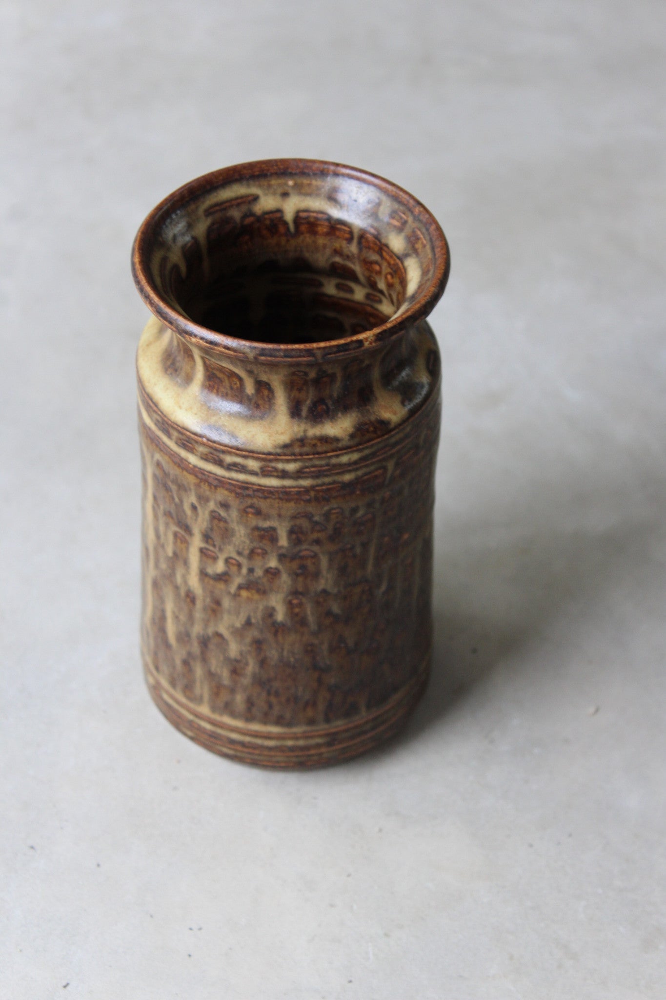 Prinknash Vase - Kernow Furniture