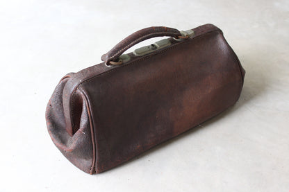 Leather Gladstone Bag - Kernow Furniture