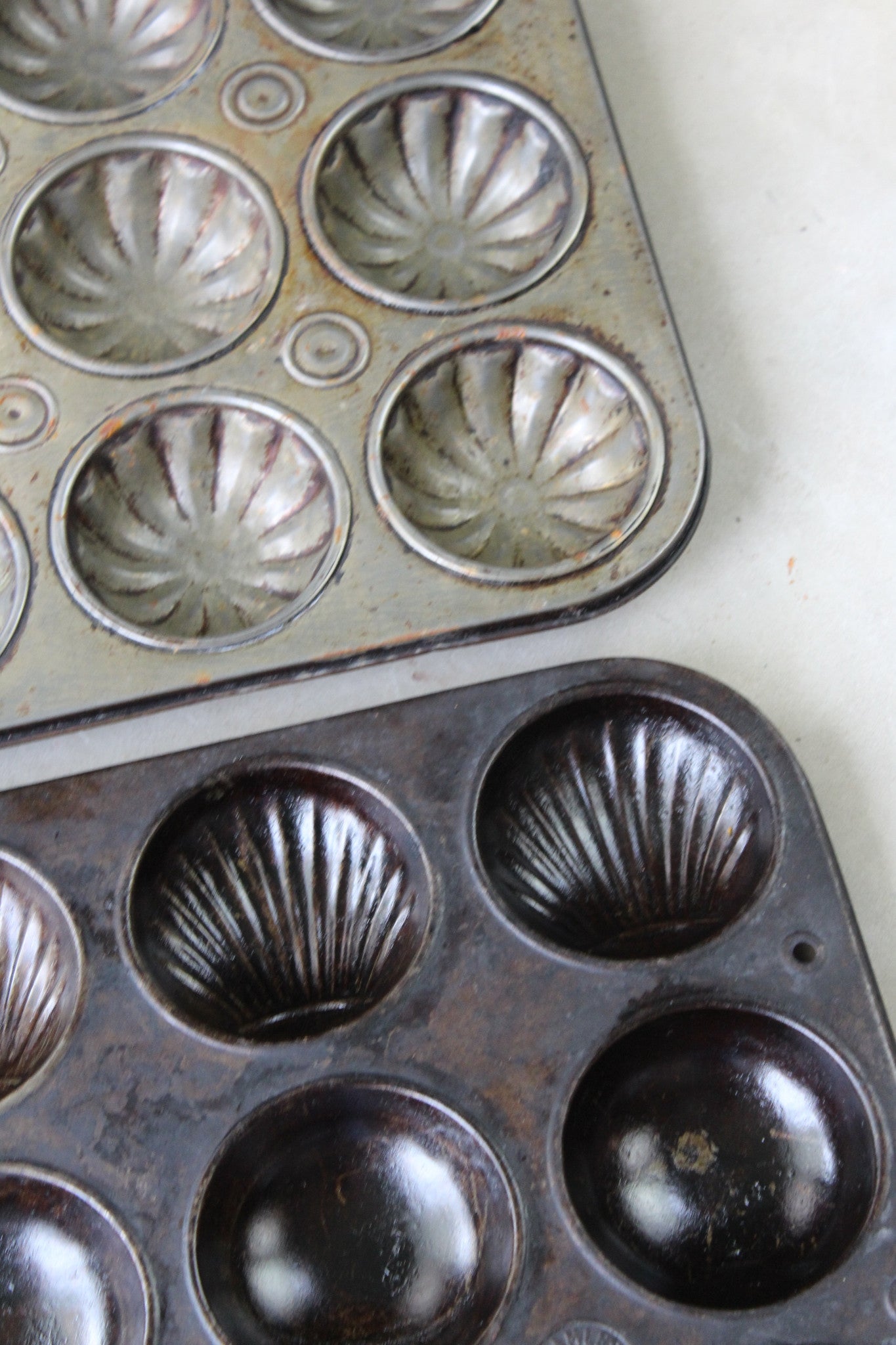 3 Vintage Bun Cake Tins - Kernow Furniture