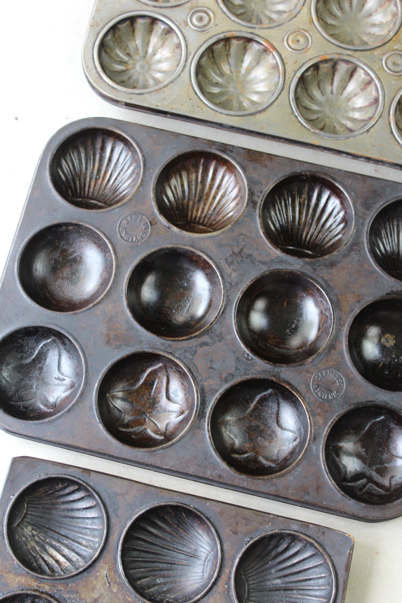 3 Vintage Bun Cake Tins - Kernow Furniture