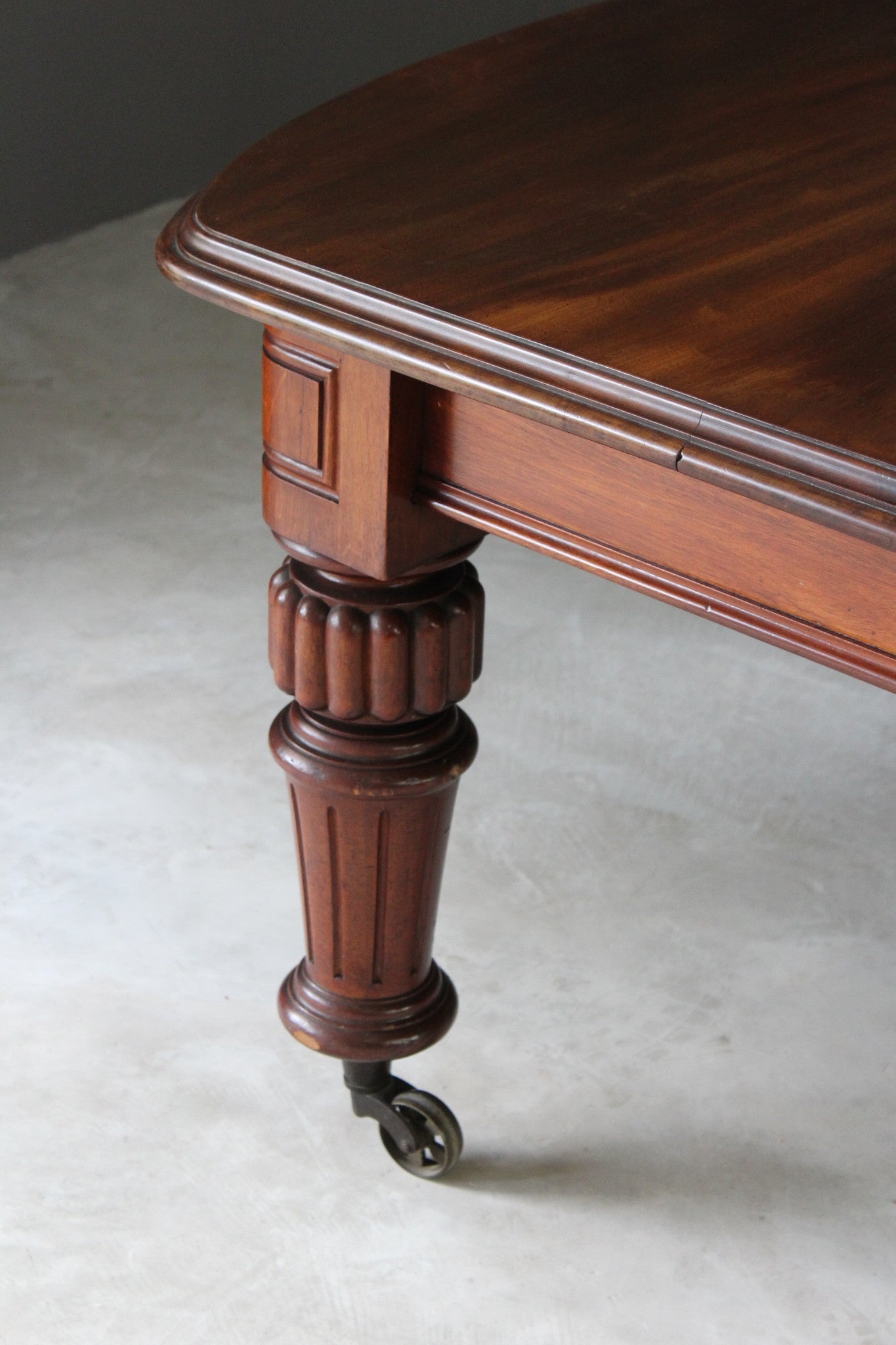 Large Victorian Mahogany Extending Dining Table - Kernow Furniture