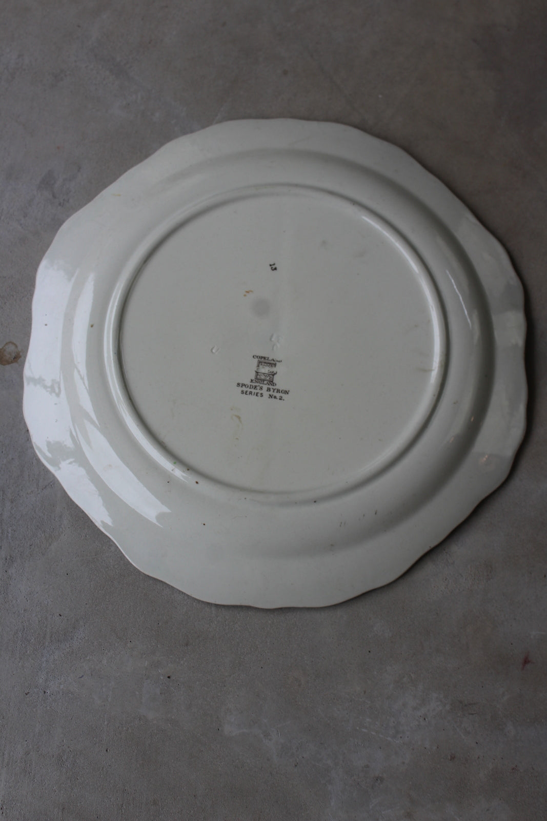 Copeland Spode Byron Plate - Kernow Furniture