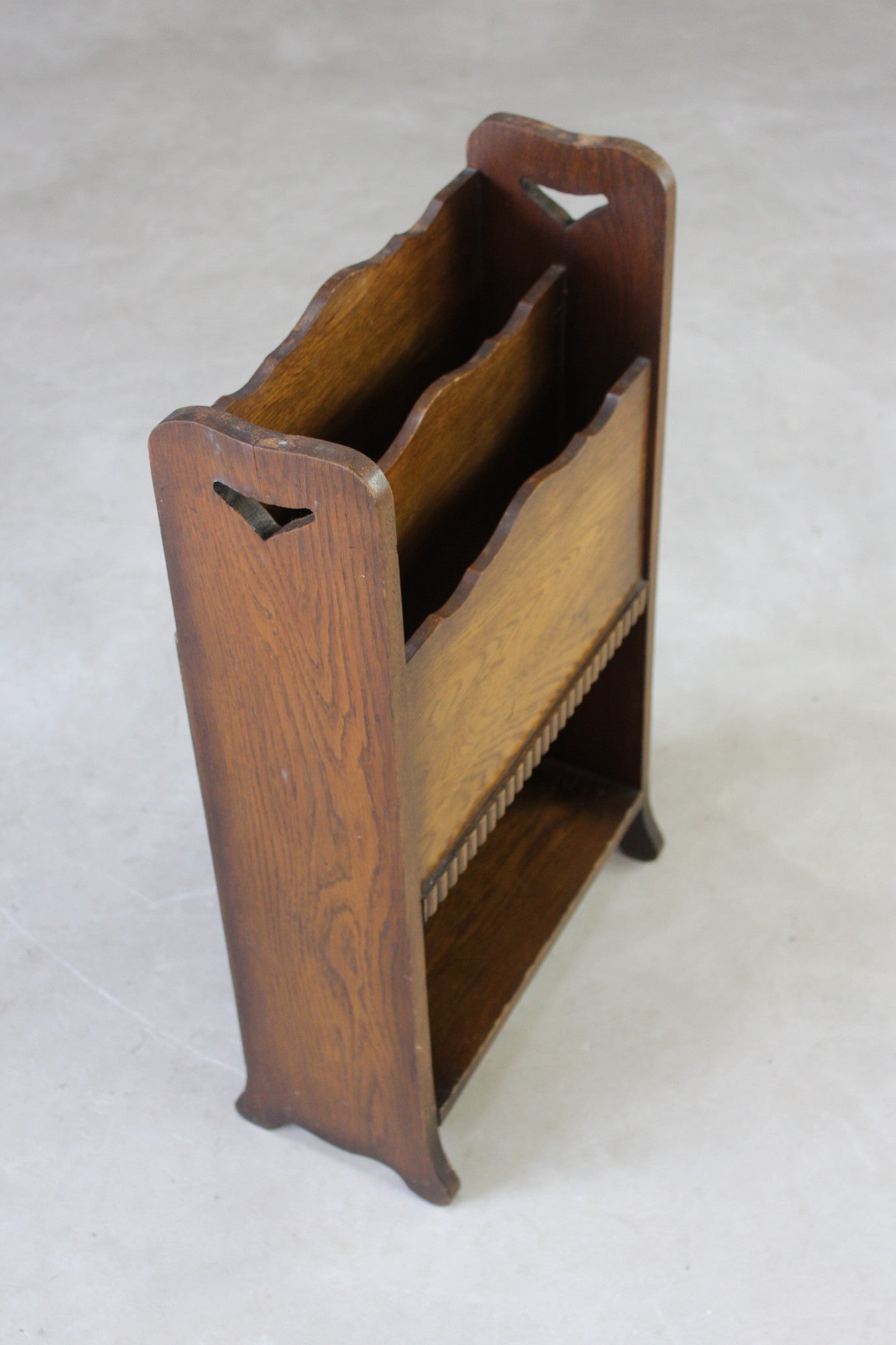 Oak Newspaper Magazine Rack - Kernow Furniture