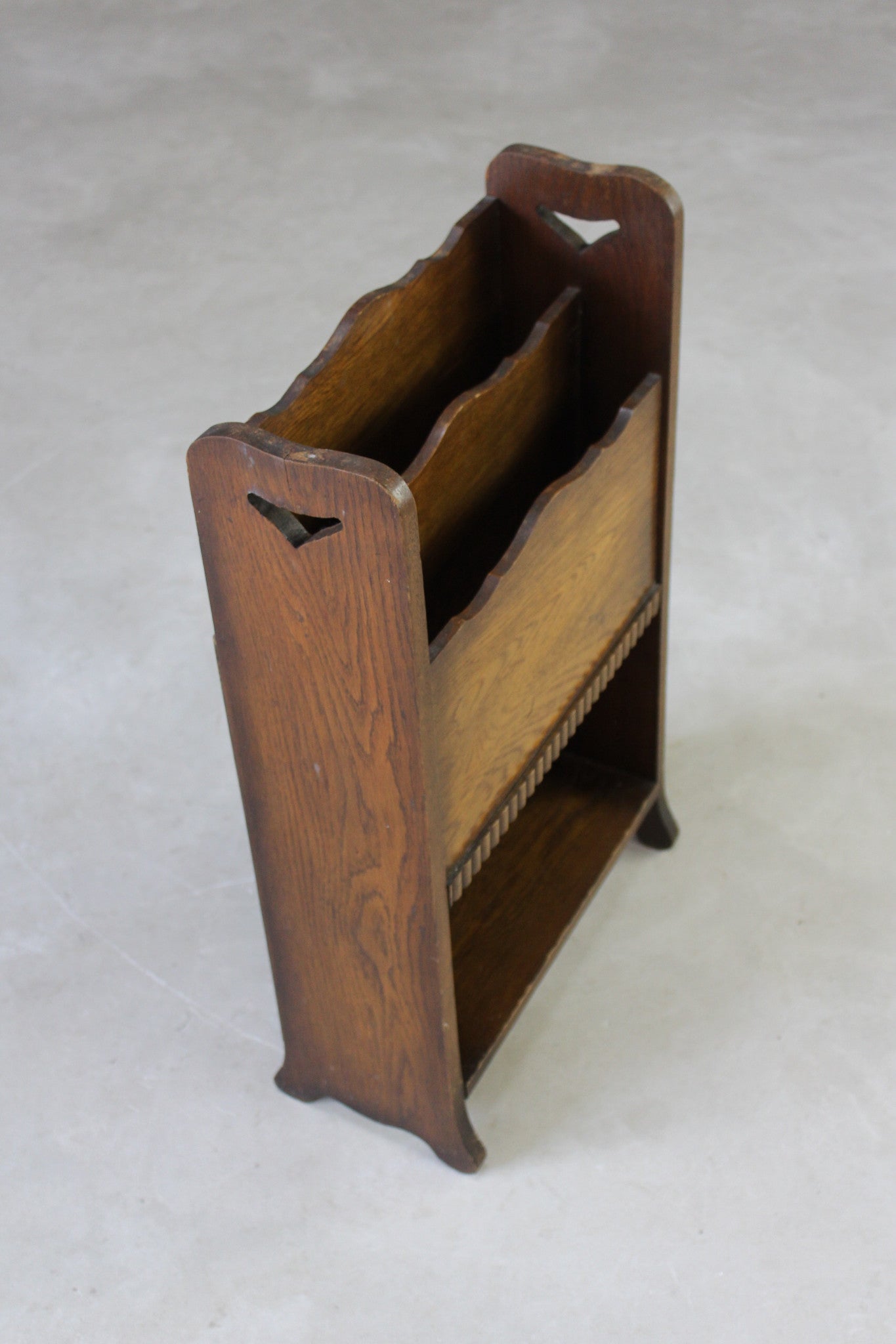 Oak Newspaper Magazine Rack - Kernow Furniture