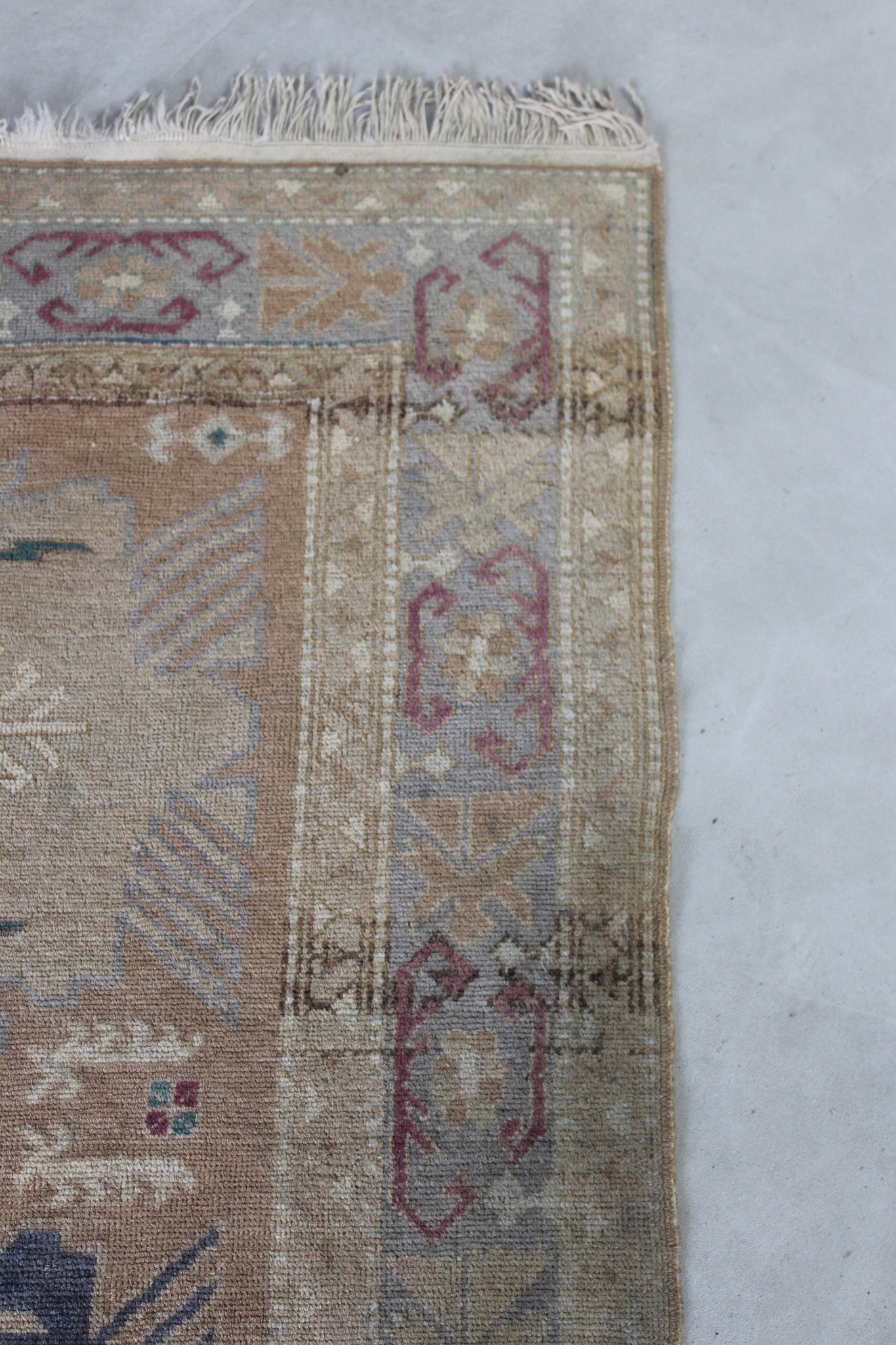 Antique Wool Erivan Rug - Kernow Furniture