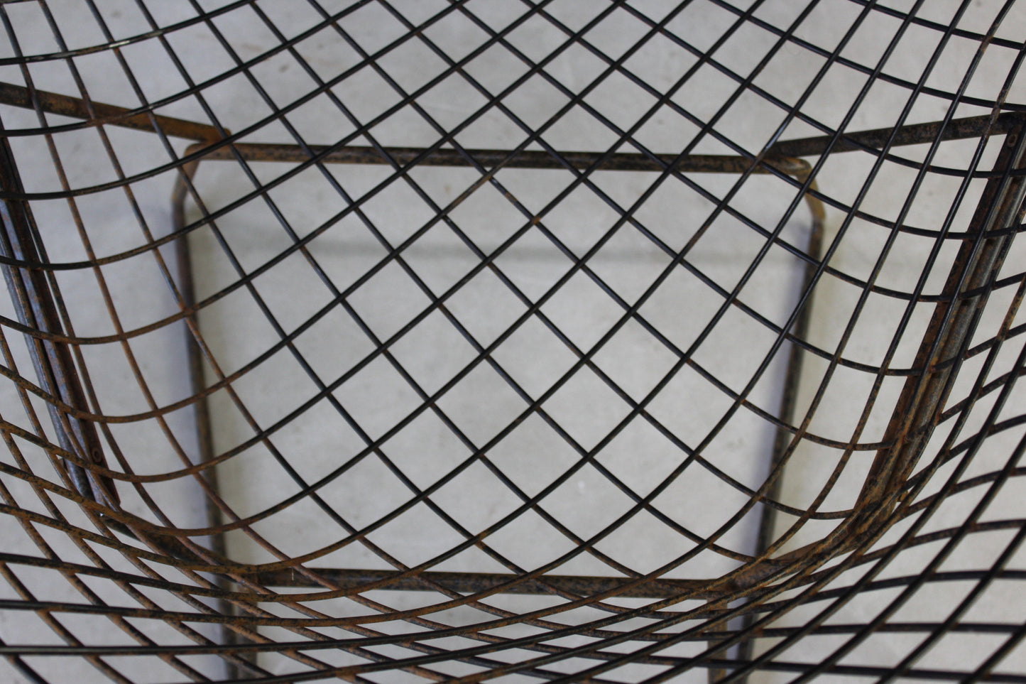 Harry Bertoia Designed Diamond Chair - Kernow Furniture