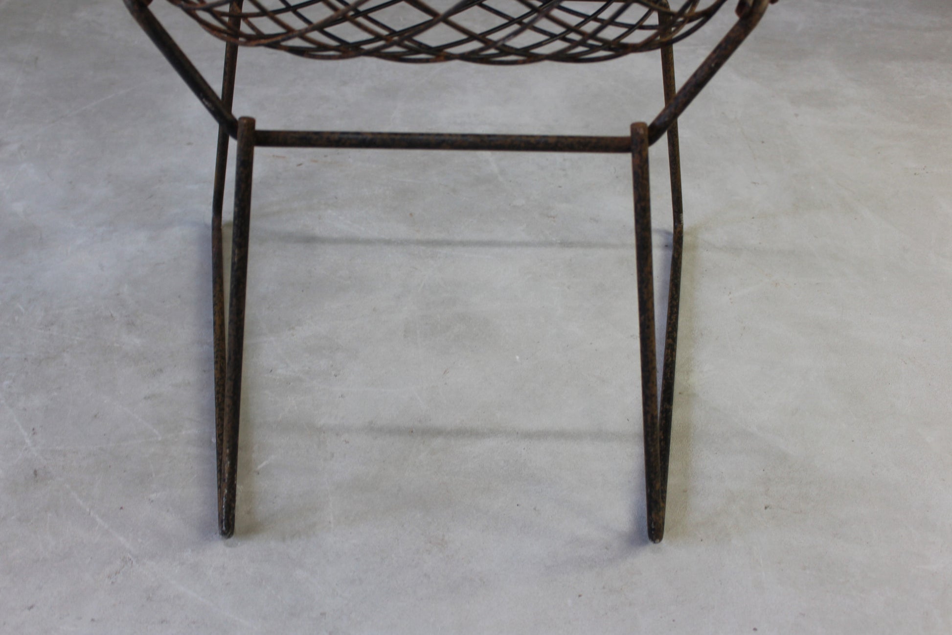 Harry Bertoia Designed Diamond Chair - Kernow Furniture