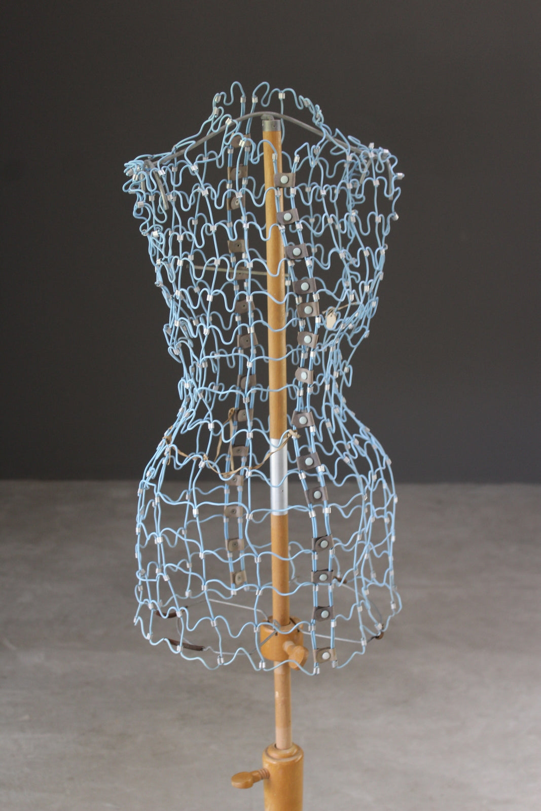 Vintage Wire Dress Form – Kernow Furniture
