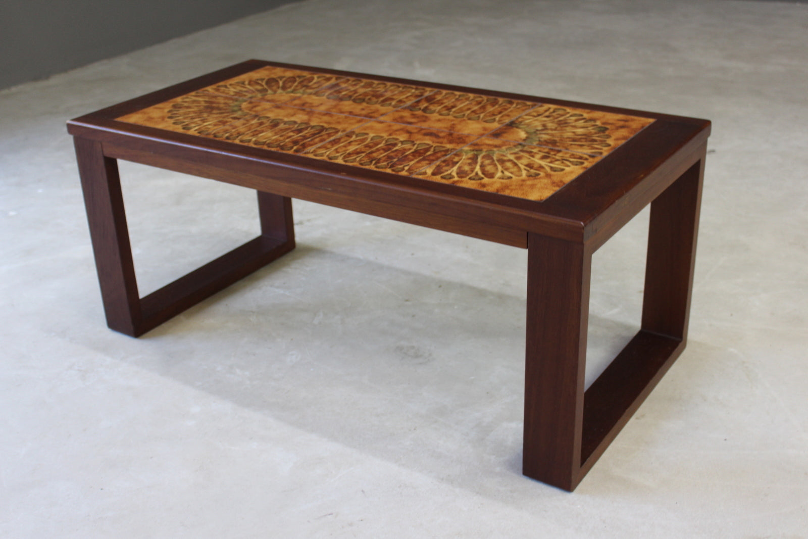 Retro Tiled Coffee Table - Kernow Furniture